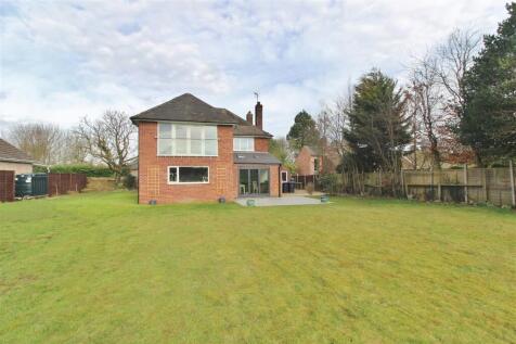 REAR GARDEN -