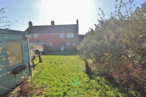 REAR GARDEN -