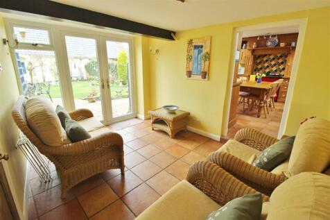 GARDEN ROOM