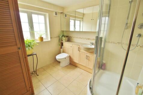 SHOWER ROOM/W.C