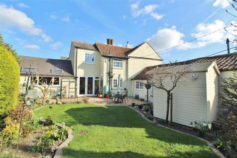REAR GARDEN -
