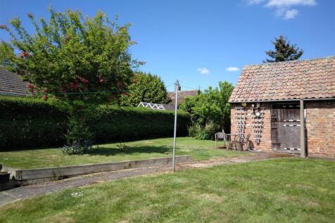 REAR GARDEN -