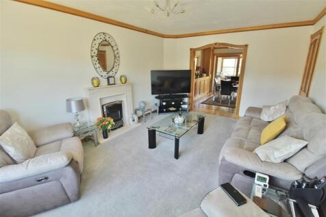 SITTING ROOM -