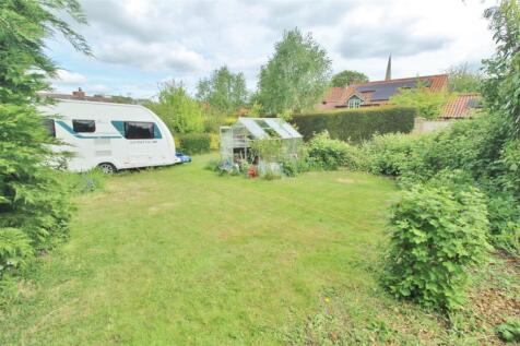 REAR GARDEN -