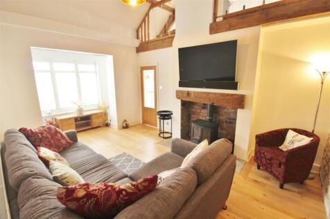 SITTING ROOM -