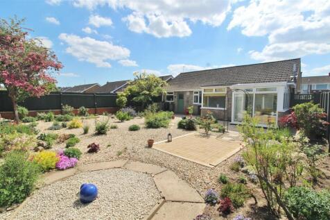 REAR GARDEN -