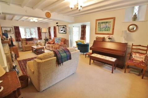SITTING ROOM -