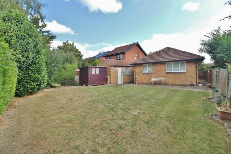 REAR GARDEN -