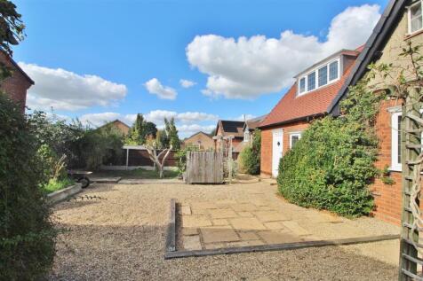 REAR GARDEN -