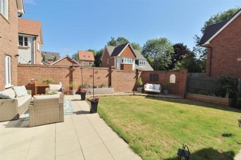 REAR GARDEN -