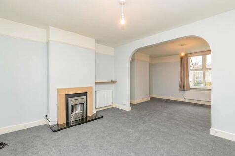 Living Room/Dining