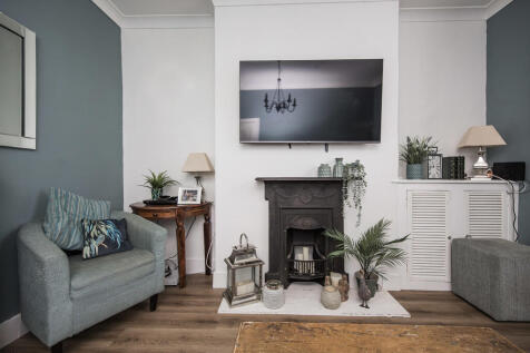 Lounge 1