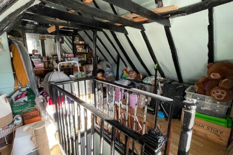 Loft Room 1