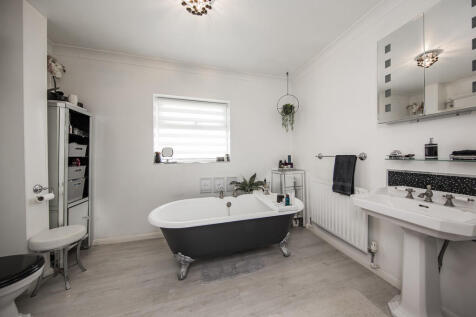 En-Suite 1