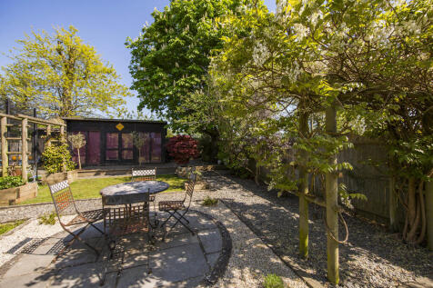 Summer House 1