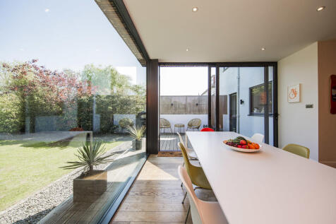 Dining - Garden