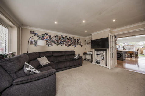 Lounge 1
