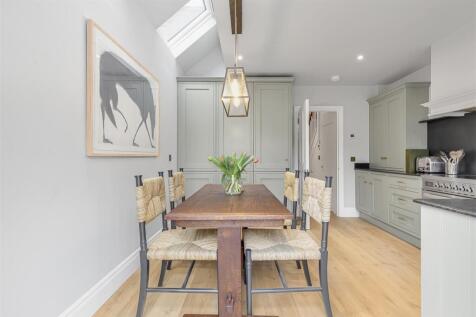 James_anderson-19_princes_road-sw14__1_.jpg