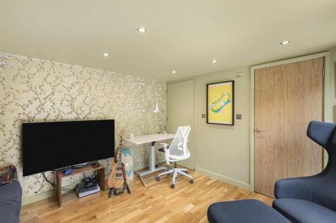 James_Anderson_-_Manor_Road-16.JPG