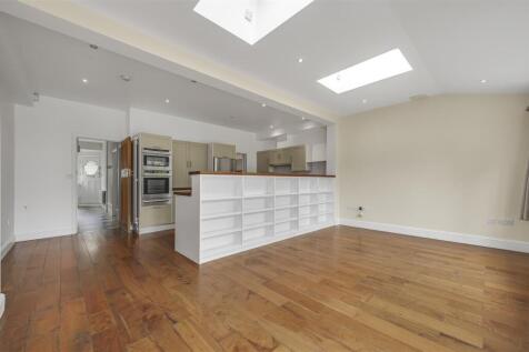 James_Anderson__Observatory_Road_East_Sheen__SW14_
