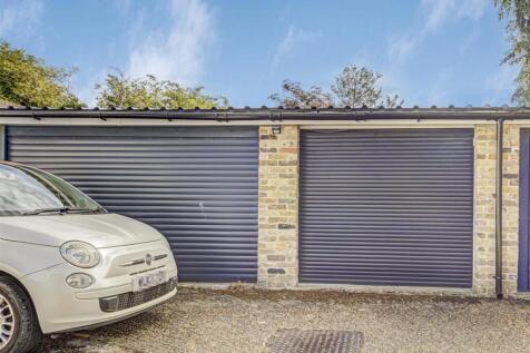 garage 1.jpg
