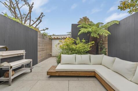 James_anderson- dycombe_road-tw9__17_.JPG