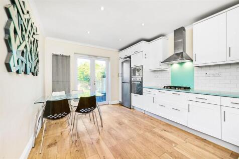 James_Anderson_-_Fawe_Park_Rd__London_SW15_2EG__UK