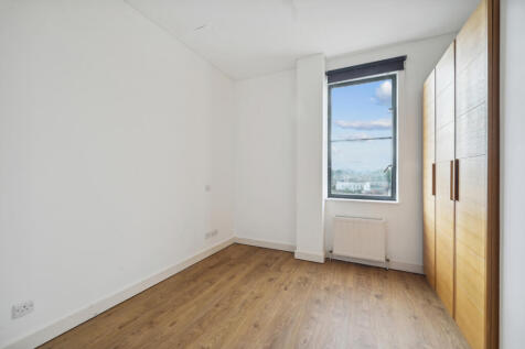 Flat 68, Chiswick Gr