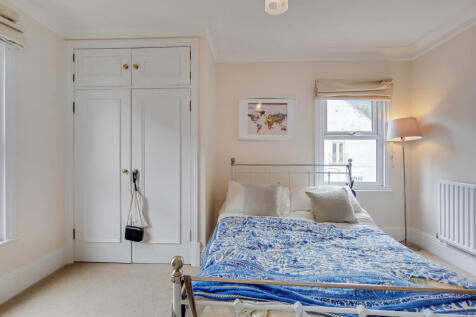 3_Master Bedroom-0