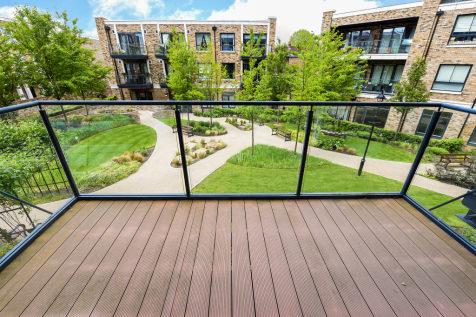 64_ren_balcony[1]