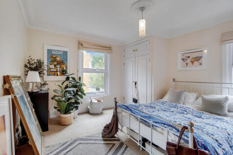 3_Master Bedroom-2