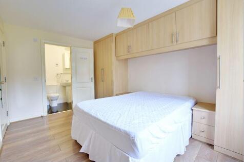 6bedroom2