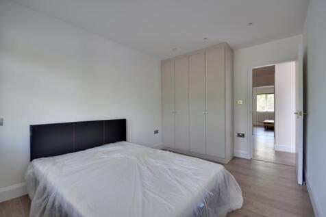 4 - Flat 3, 82a Piel