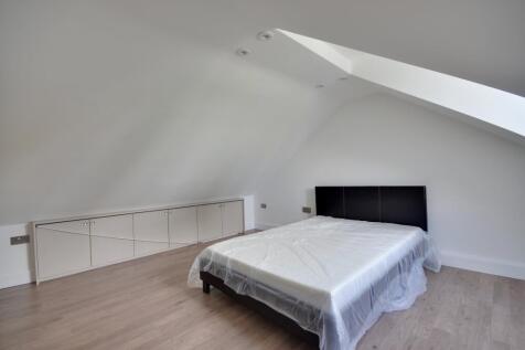 Flat 3, 82a Pield He