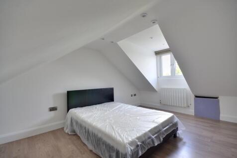 Flat 3, 82a Pield He