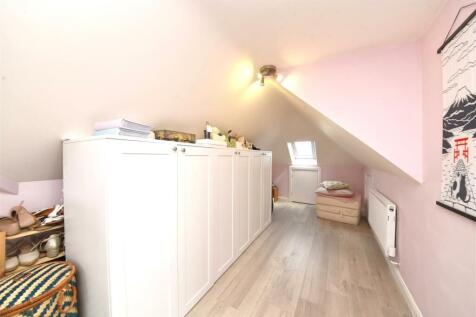 2_Elmwood_Court_Pic_8.jpg
