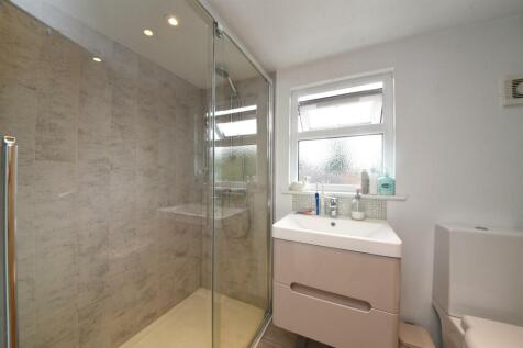 2_Elmwood_Court_Pic_9.jpg