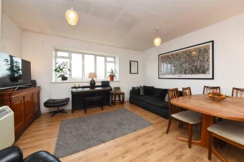 12a_Elmfield_House_Pic_14.jpg