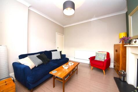 10_Kitchener_Road_Pic_9.jpg