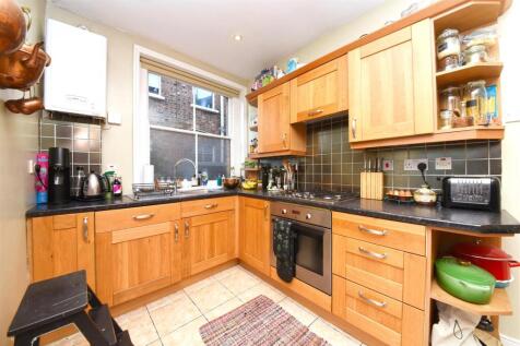 10_Kitchener_Road_Pic_4.jpg