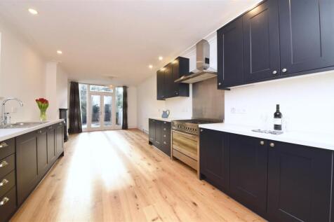 113_Hertford_Road_Pic_12.jpg
