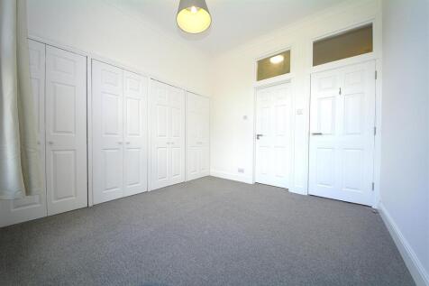 bedroom 1 .jpg