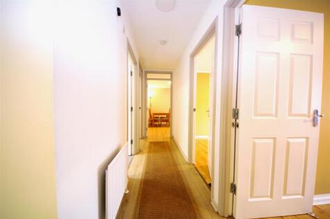 Hallway.jpg