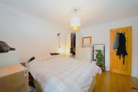 Bedroom 1.jpg