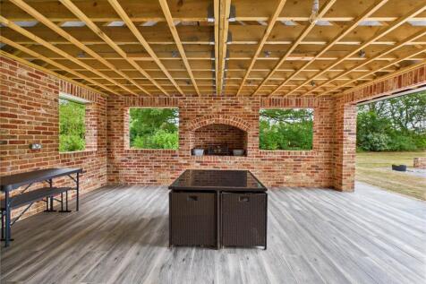 Outdoor Dining Area