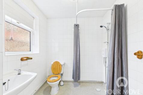 Ground Floor Wet Roo