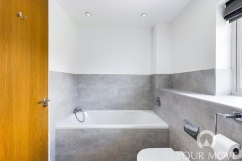 En-Suite To Main Bed