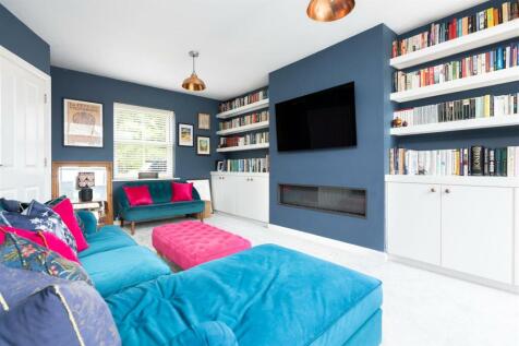Dual Aspect Lounge