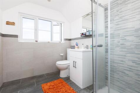 Bedroom 1 En-suite