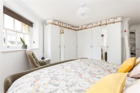 Bedroom 1 Storage
